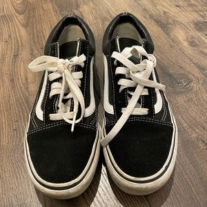 Platform black vans!